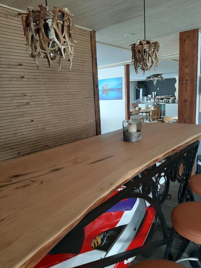 Hotel Avers Am Bach Eksteriør billede